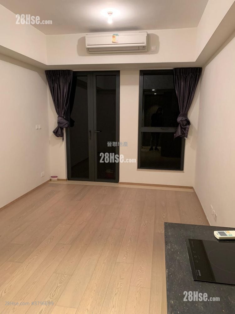 The Met. Acappella Rental Studio , 1 Bathroom 252 ft²