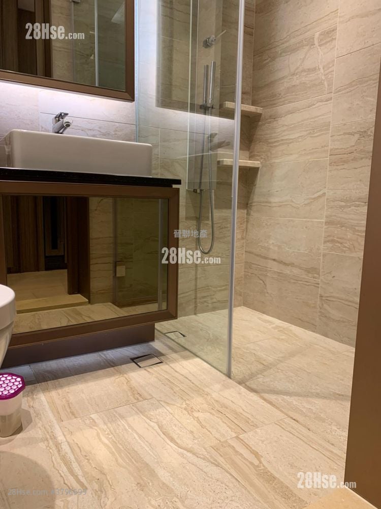 The Met. Acappella Rental Studio , 1 Bathroom 252 ft²