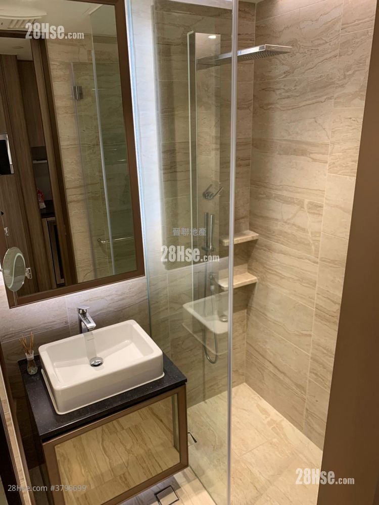 The Met. Acappella Rental Studio , 1 Bathroom 252 ft²