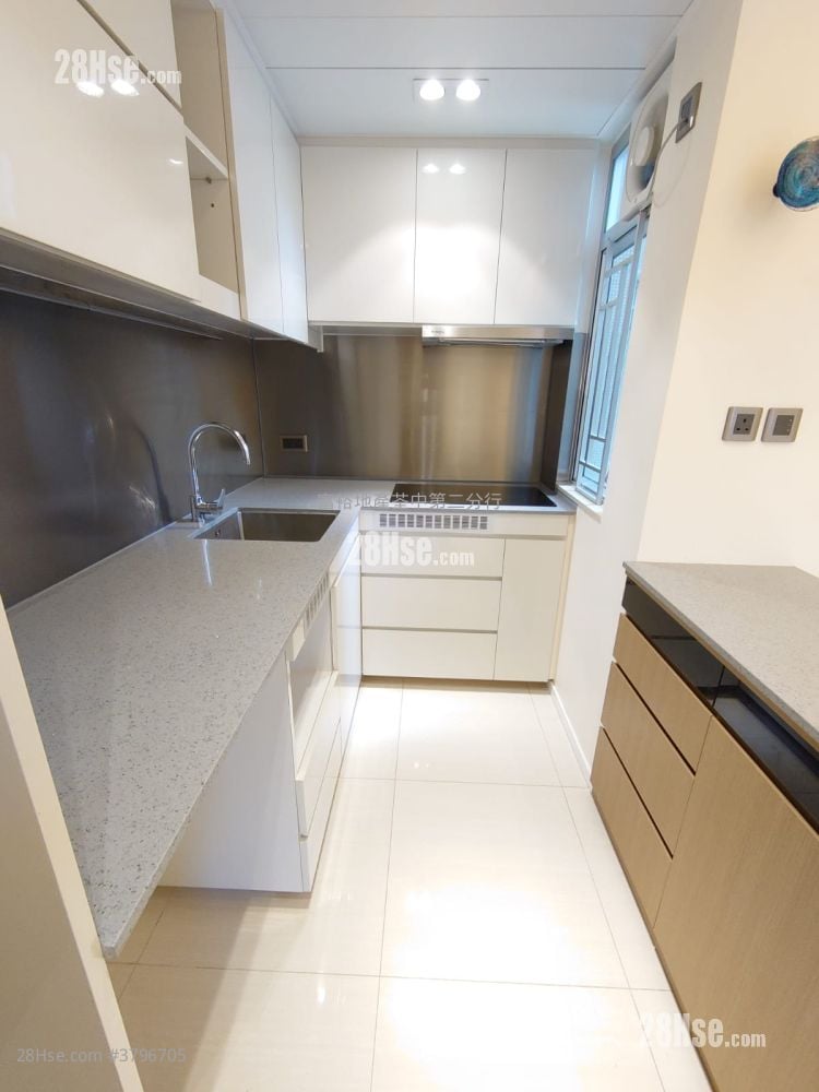 荃景花园 售盘 3 房 495 平方尺