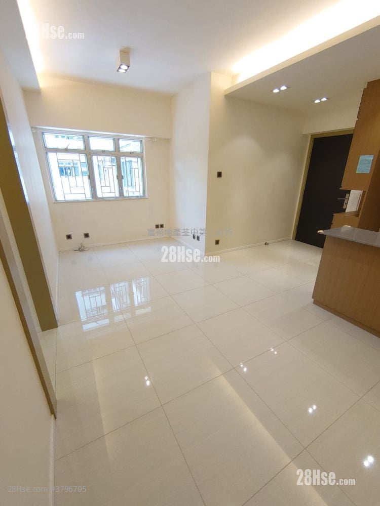 荃景花园 售盘 3 房 495 平方尺