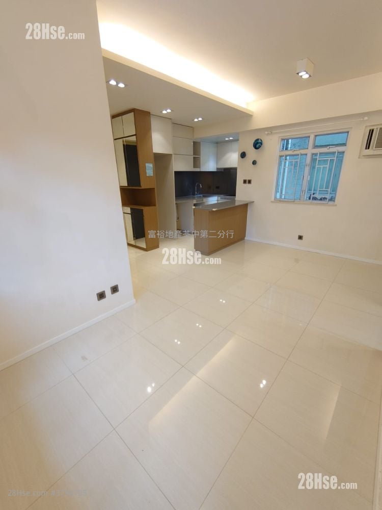 荃景花园 售盘 3 房 495 平方尺