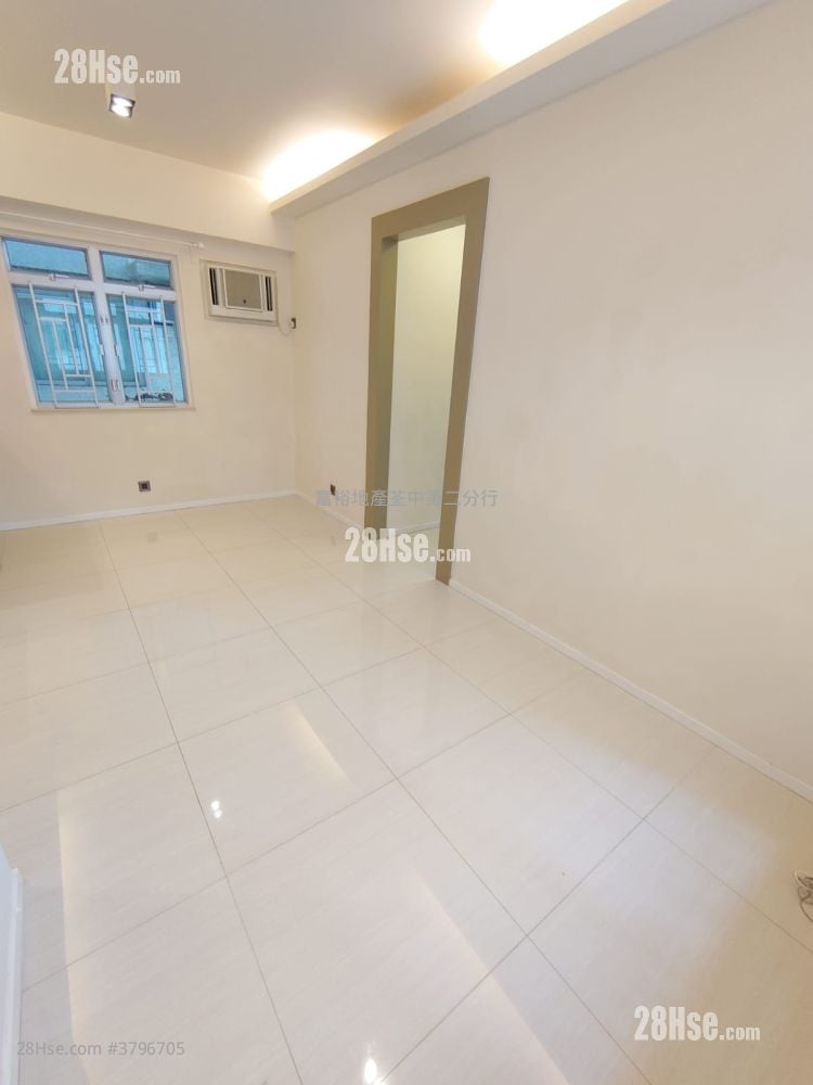 荃景花园 售盘 3 房 495 平方尺