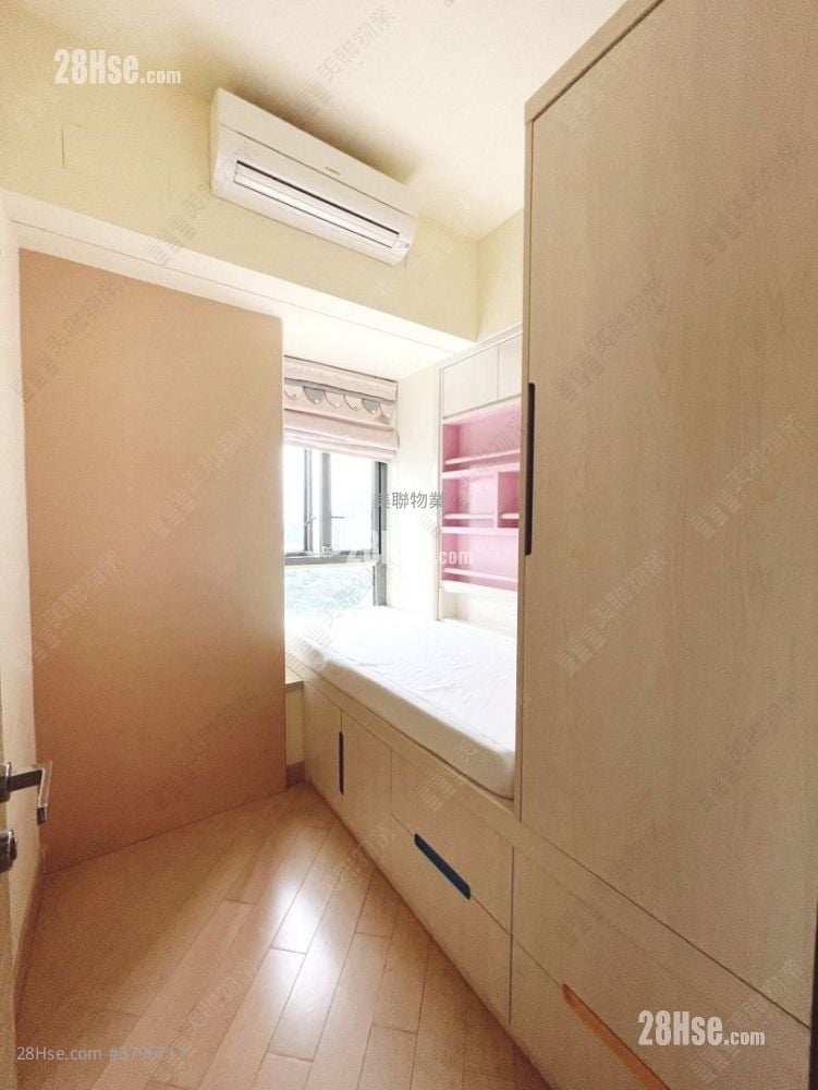 Grand Yoho Rental 3 Bedrooms , 2 Bathrooms 777 ft²