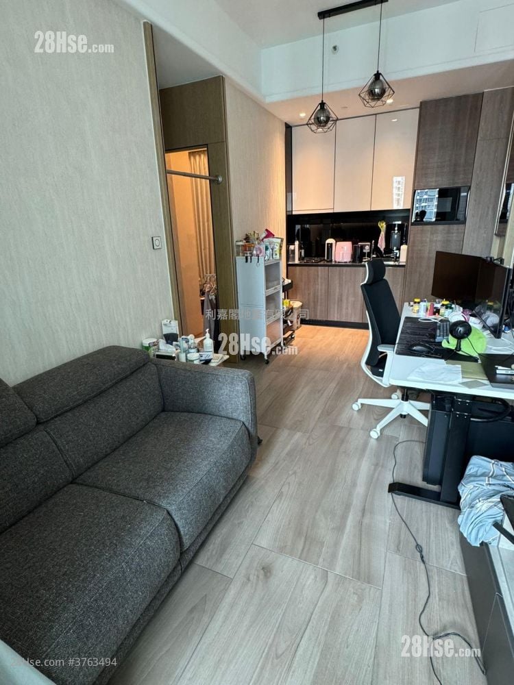 Two Artlane Sell 2 Bedrooms , 1 Bathroom 287 ft²