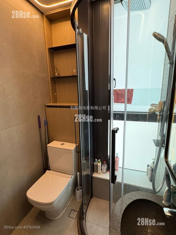 Two Artlane Sell 2 Bedrooms , 1 Bathroom 287 ft²