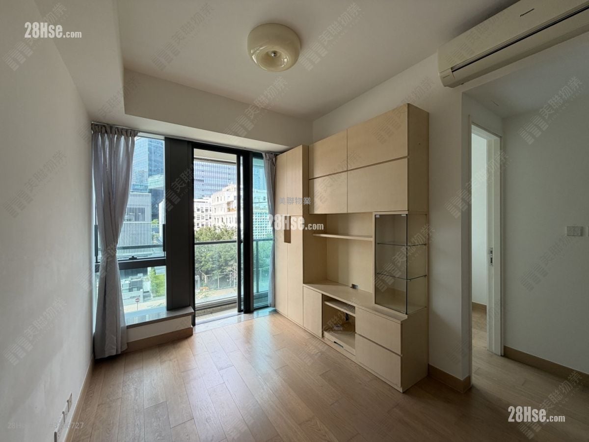 Capri Sell 1 Bedroom 382 ft²