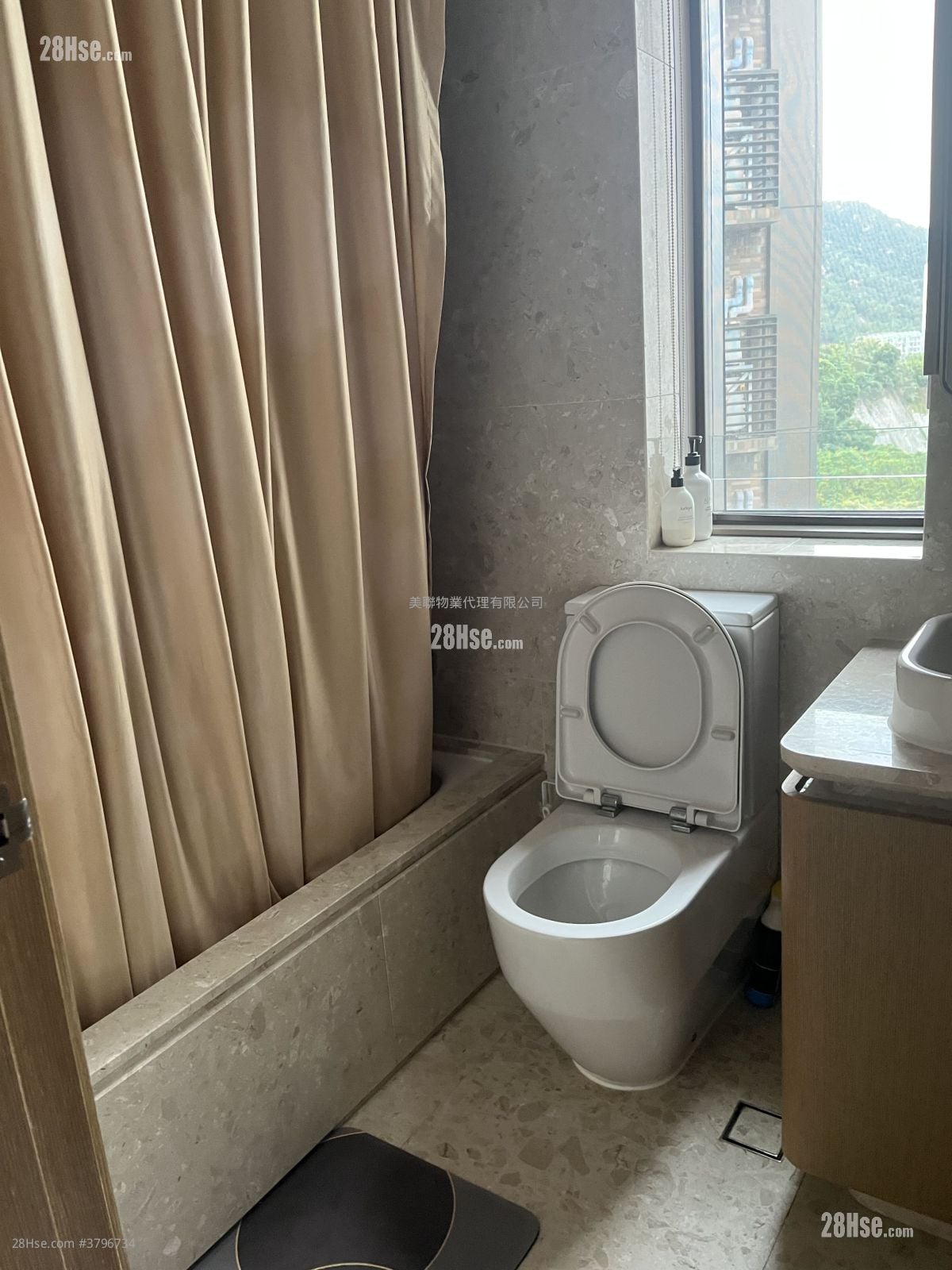 Island Garden Sell 3 Bedrooms , 2 Bathrooms 845 ft²