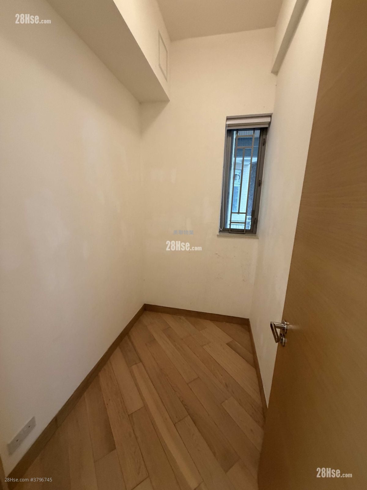 The Wings Sell 3 Bedrooms 872 ft²