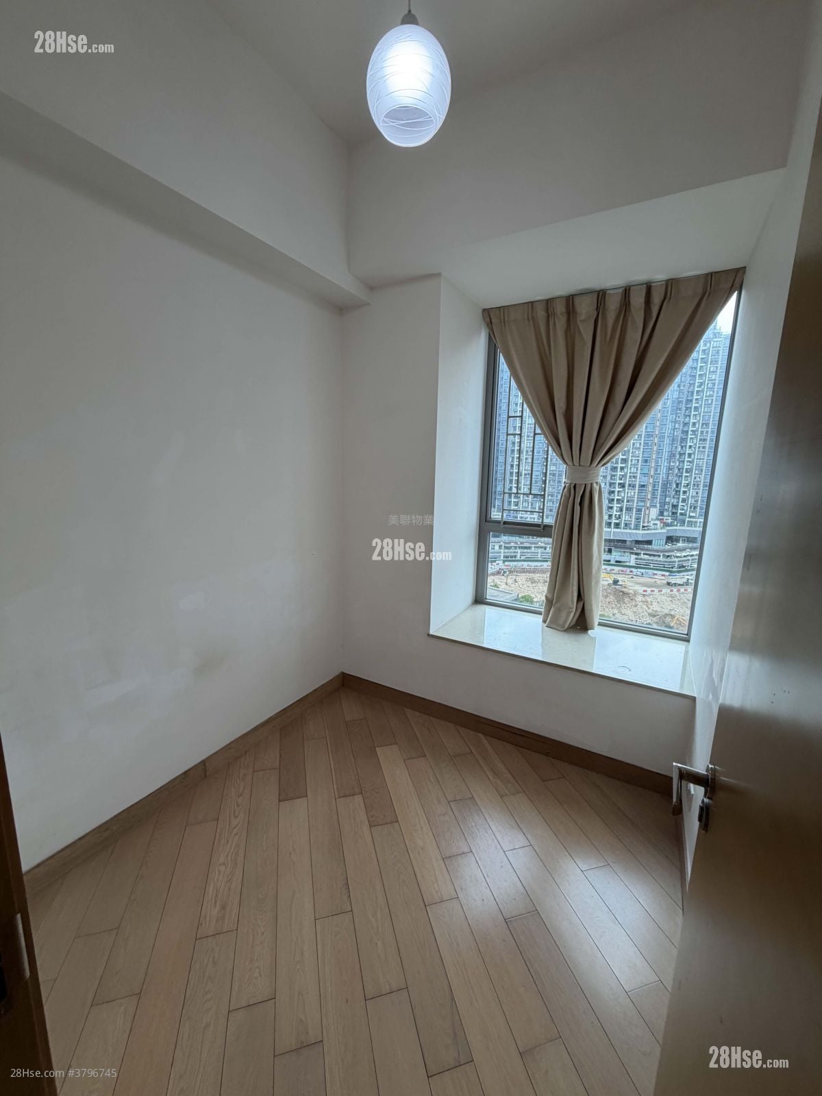 The Wings Sell 3 Bedrooms 872 ft²