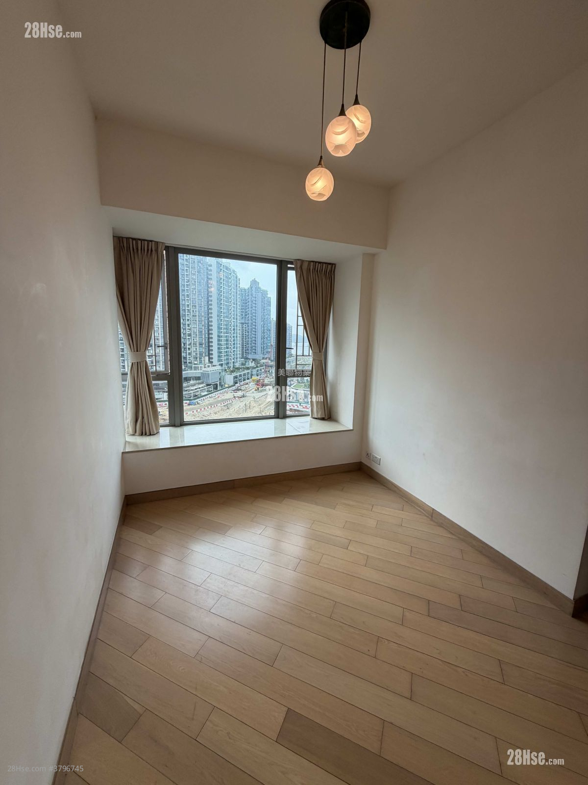 The Wings Sell 3 Bedrooms 872 ft²