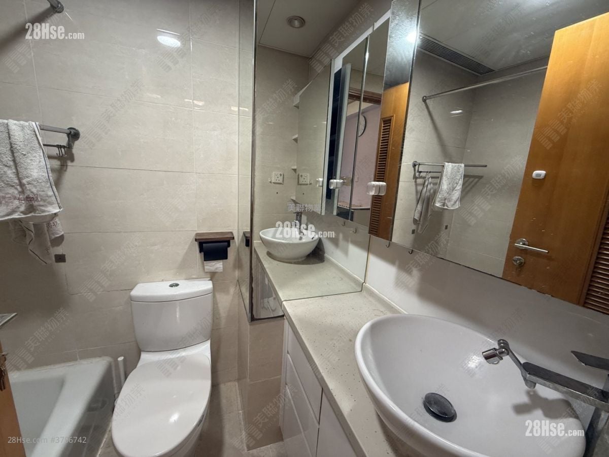 Indihome Sell 2 Bedrooms 420 ft²