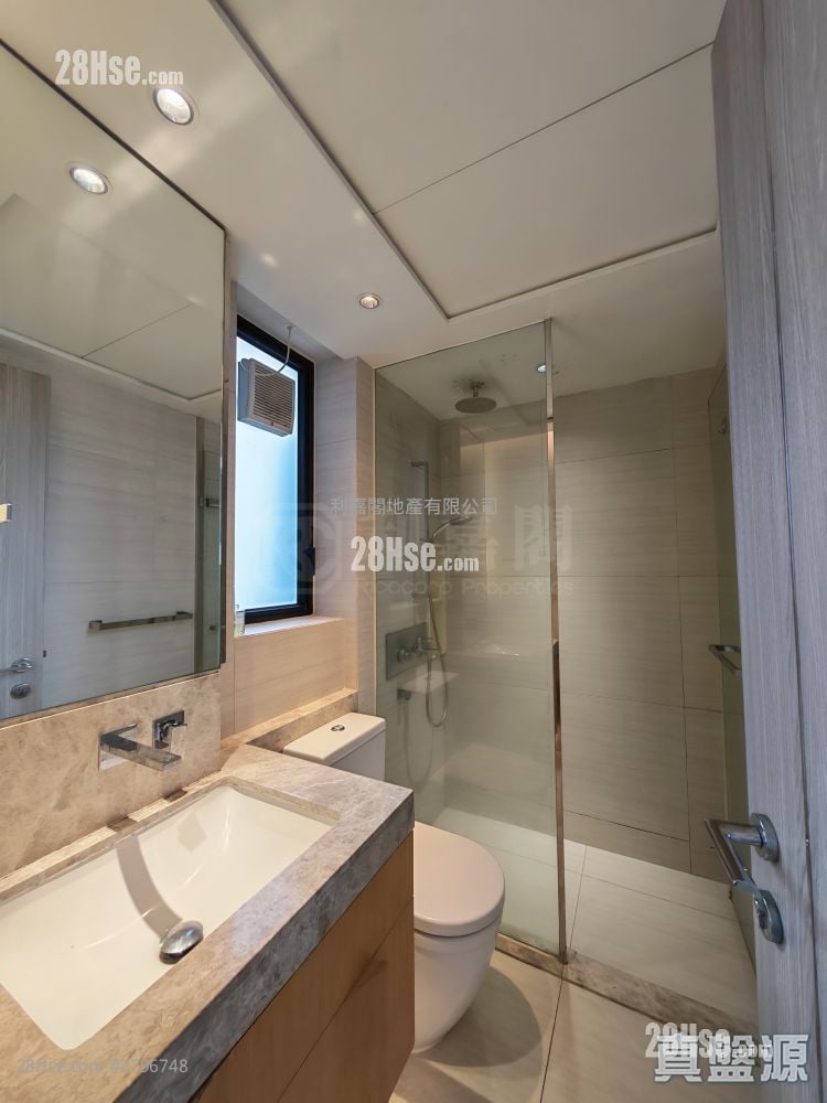 Twin Regency Sell 2 Bedrooms , 1 Bathroom 454 ft²