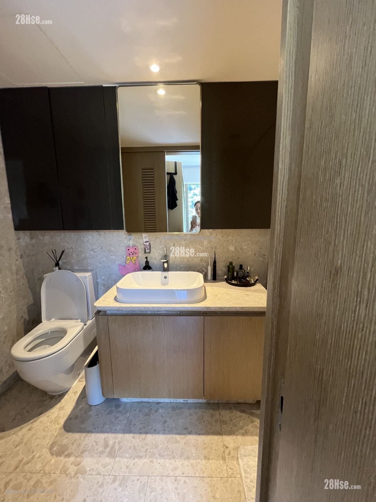 Island Garden Rental 4 Bedrooms , 3 Bathrooms 1,188 ft²