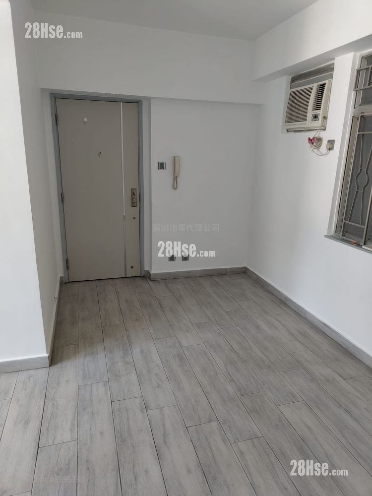 Hsin Kuang Centre Sell 2 Bedrooms , 1 Bathroom 412 ft²
