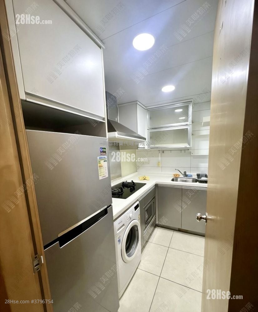 Kingston Lodge Sell 2 Bedrooms , 1 Bathroom 473 ft²