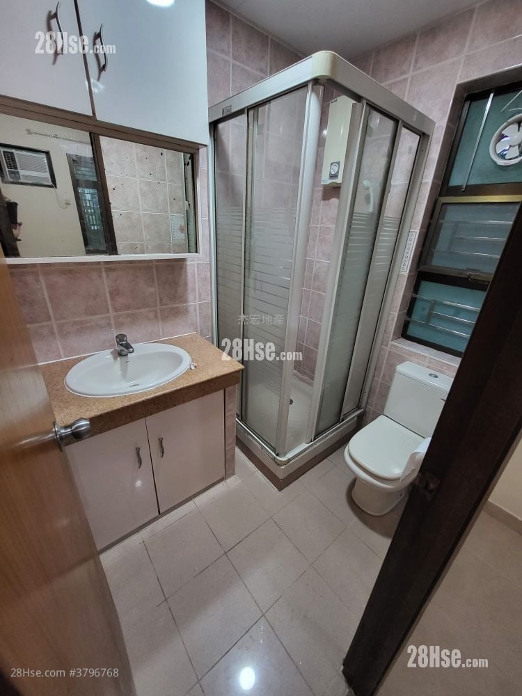 bathroom: Hin Tin Village Rental 3 Bedrooms , 2 Bathrooms