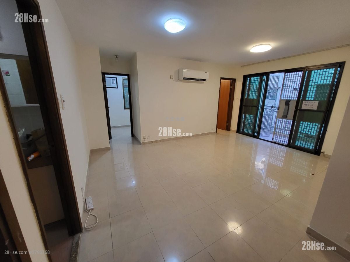 living room: Hin Tin Village Rental 3 Bedrooms , 2 Bathrooms