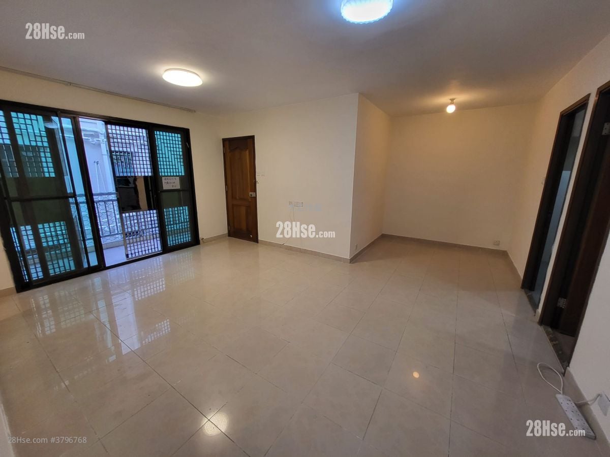 living room: Hin Tin Village Rental 3 Bedrooms , 2 Bathrooms