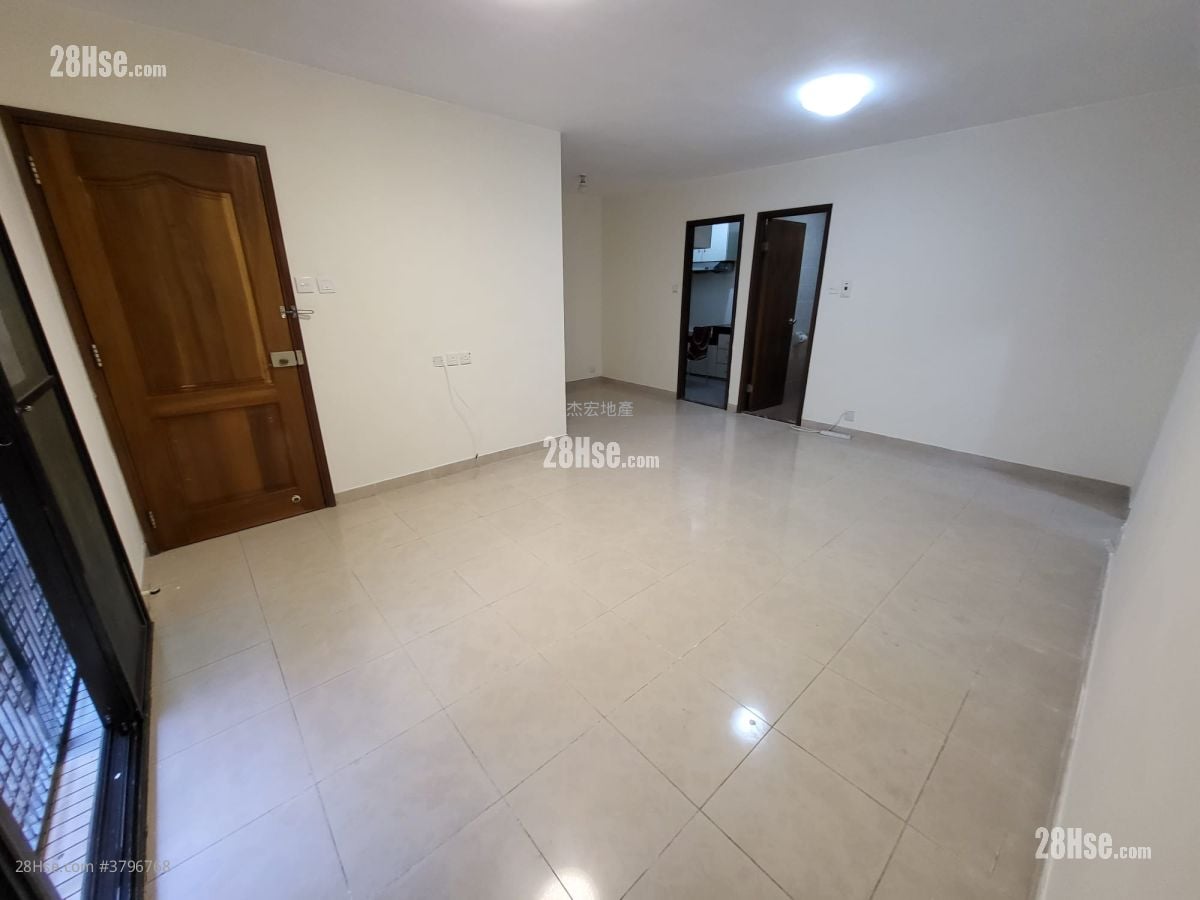 living room: Hin Tin Village Rental 3 Bedrooms , 2 Bathrooms