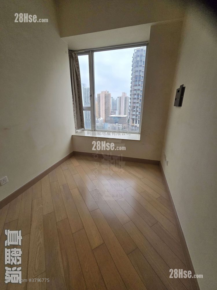 Beacon Lodge Sell 2 Bedrooms 503 ft²