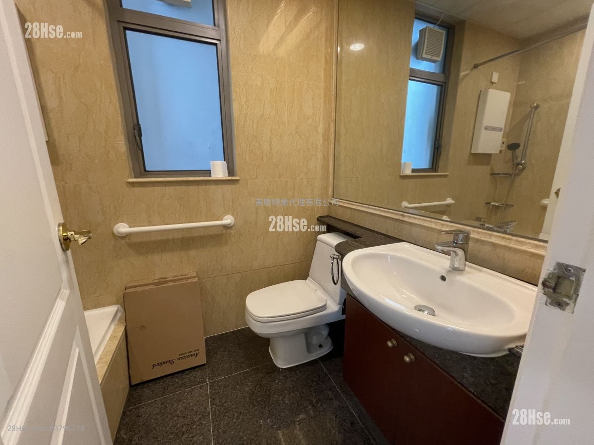 Grand Excelsior Sell 2 Bedrooms , 2 Bathrooms 642 ft²