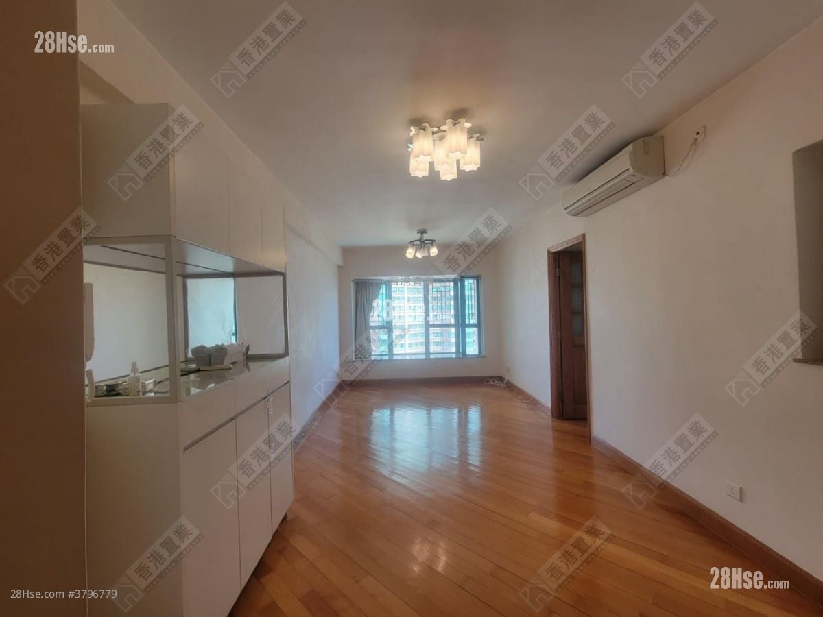 Park Avenue Sell 3 Bedrooms , 2 Bathrooms 777 ft²