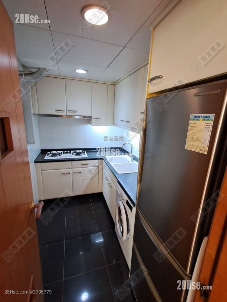 Park Avenue Sell 3 Bedrooms , 2 Bathrooms 777 ft²