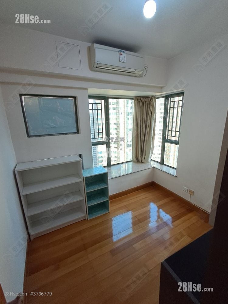 Park Avenue Sell 3 Bedrooms , 2 Bathrooms 777 ft²