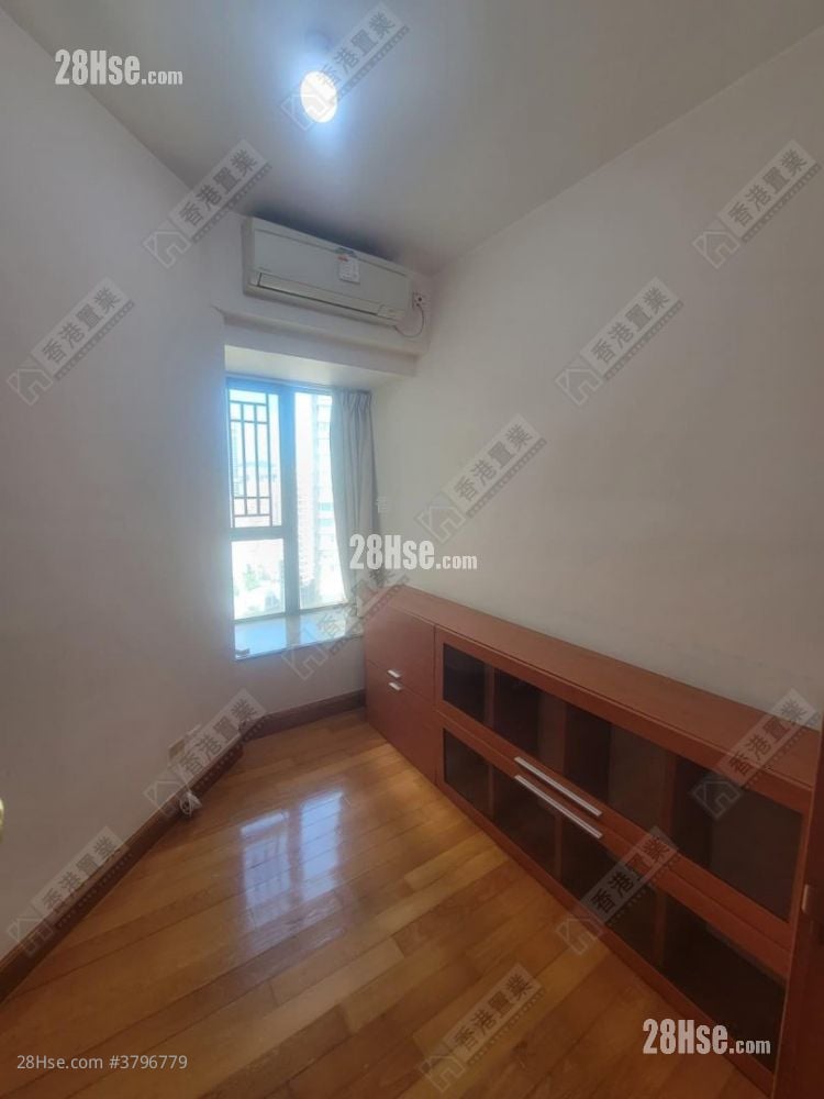 Park Avenue Sell 3 Bedrooms , 2 Bathrooms 777 ft²