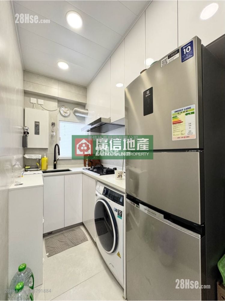 Kam Wah Building Rental 2 Bedrooms , 1 Bathroom 314 ft²