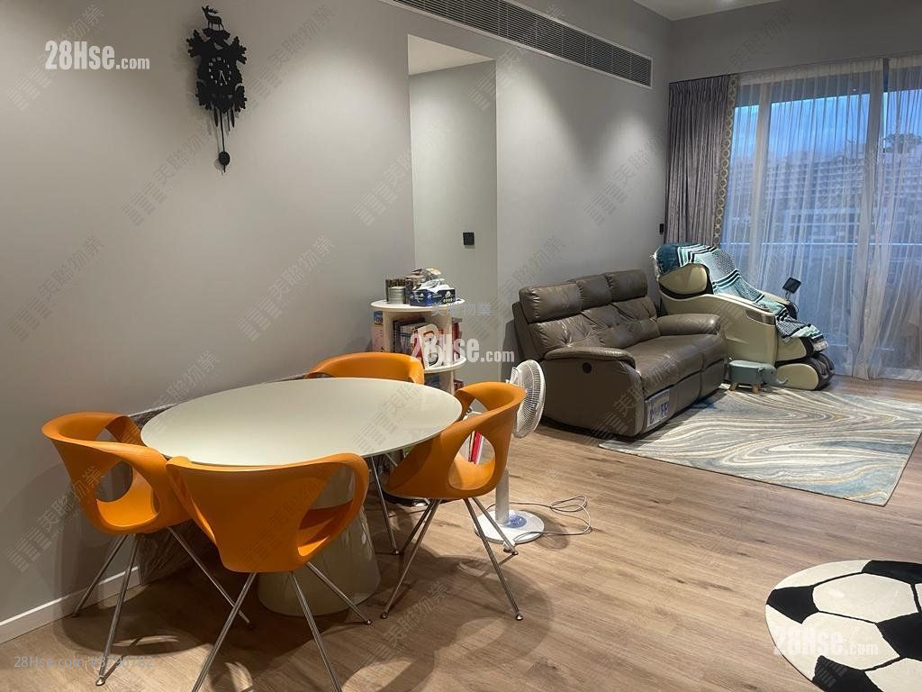 Peak One Sell 4 Bedrooms , 2 Bathrooms 1,084 ft²