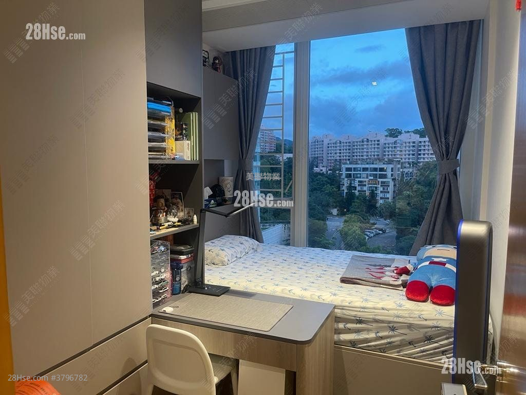 Peak One Sell 4 Bedrooms , 2 Bathrooms 1,084 ft²