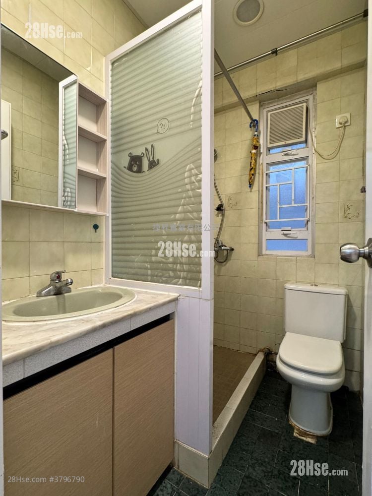 黄埔新村 售盘 3 房 , 1 浴室 425 平方尺