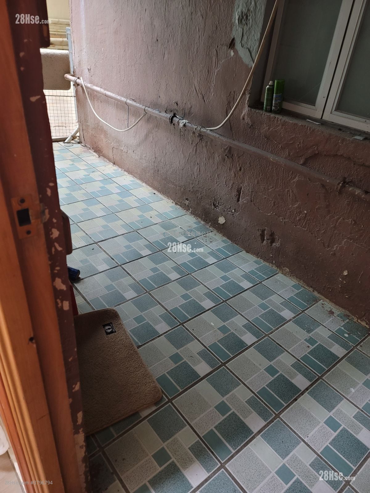 Shun King Building Rental 2 Bedrooms , 1 Bathroom 216 ft²