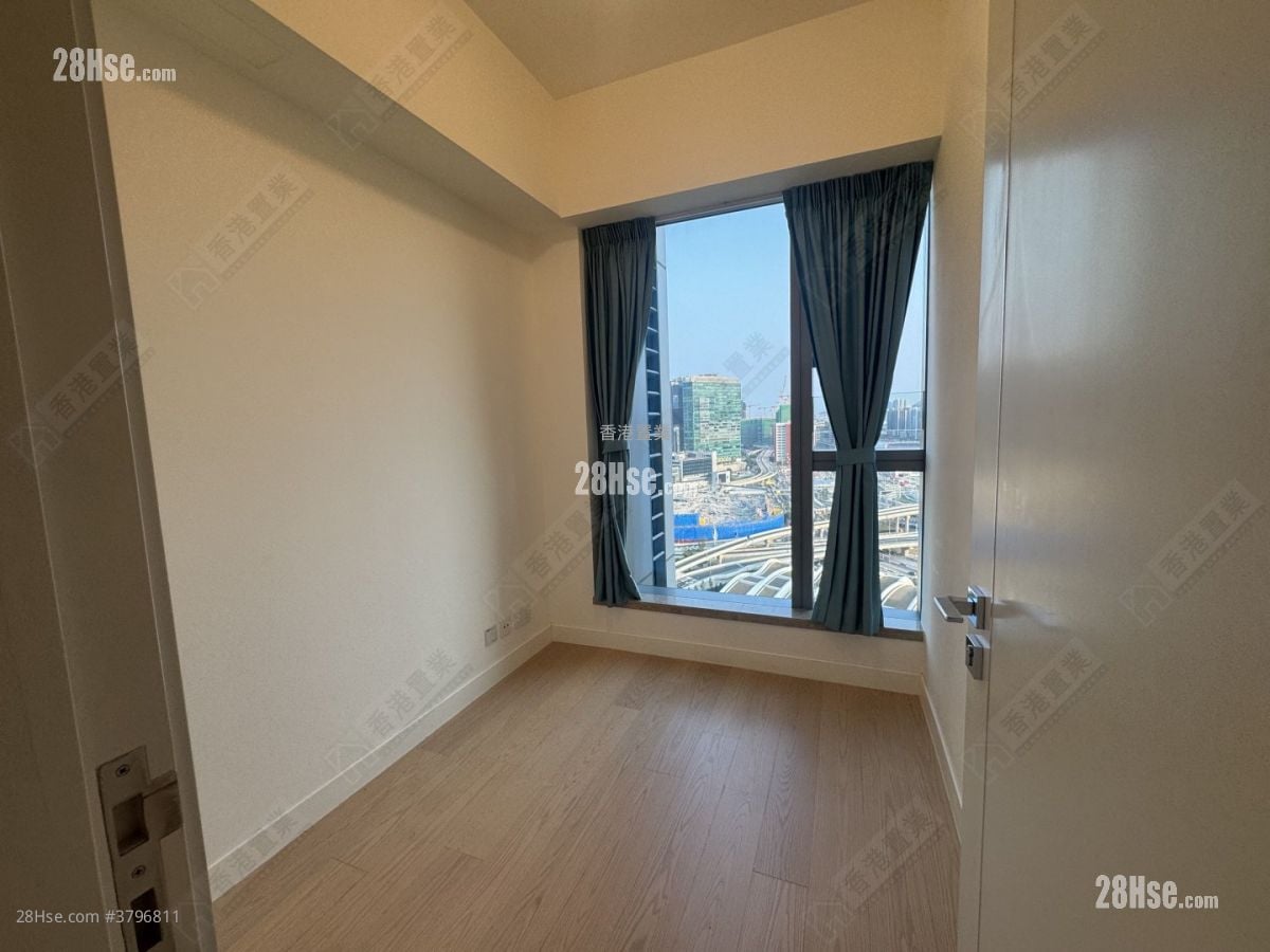 Monaco Rental 3 Bedrooms , 2 Bathrooms 827 ft²