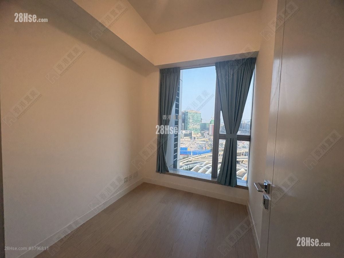 Monaco Rental 3 Bedrooms , 2 Bathrooms 827 ft²