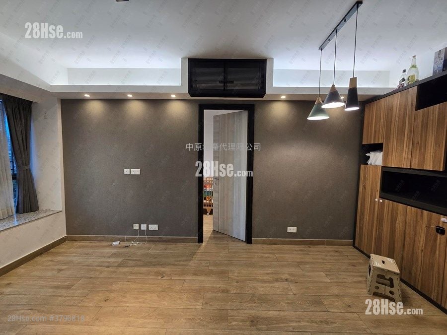 世宙 售盘 2 房 , 1 浴室 429 平方尺