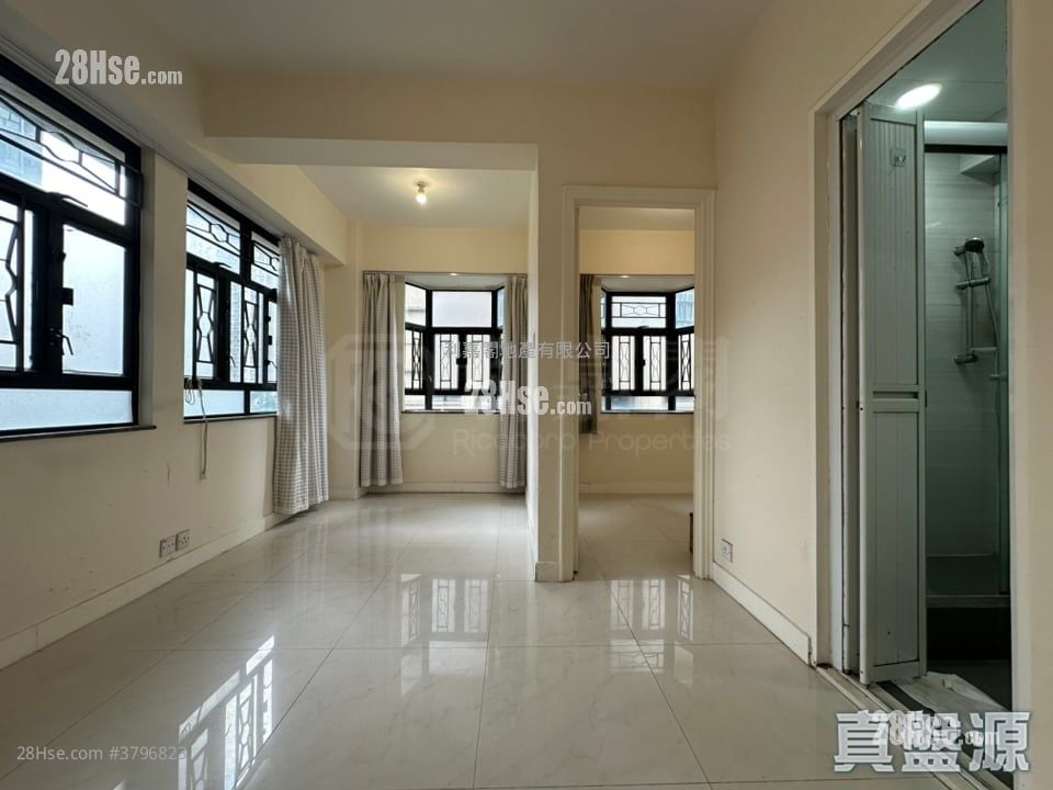 伟华中心 售盘 1 房 297 平方尺