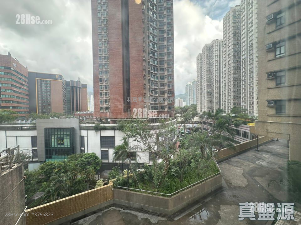 伟华中心 售盘 1 房 297 平方尺