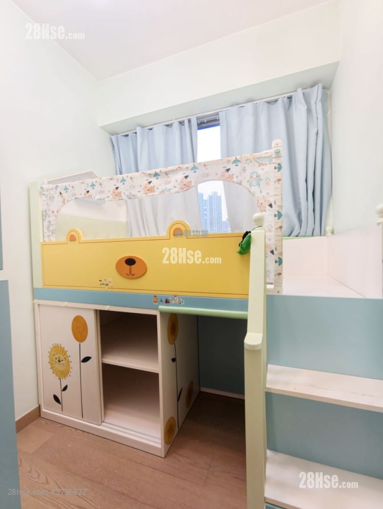 映日湾 租盘 3 房 , 2 浴室 690 平方尺