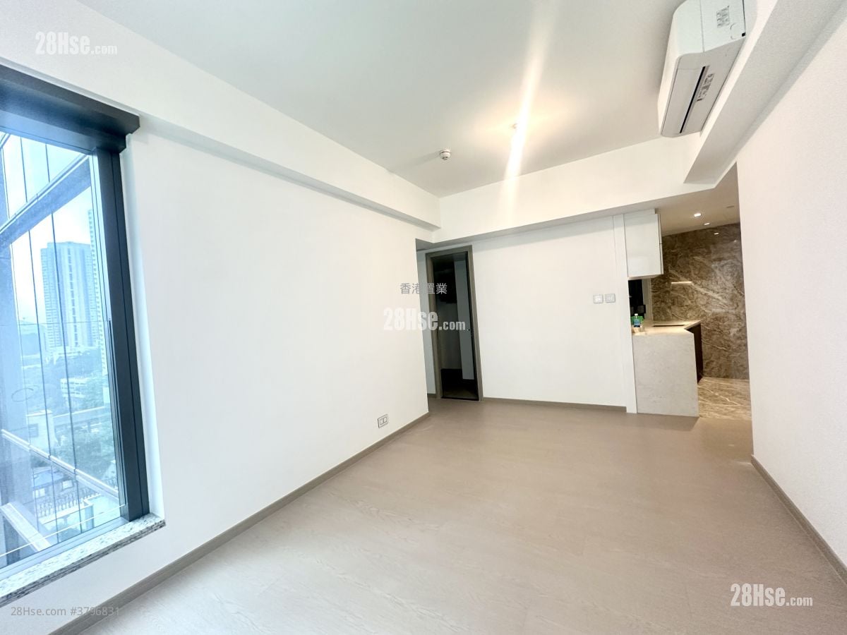 The Southside Rental 3 Bedrooms , 3 Bathrooms 773 ft²