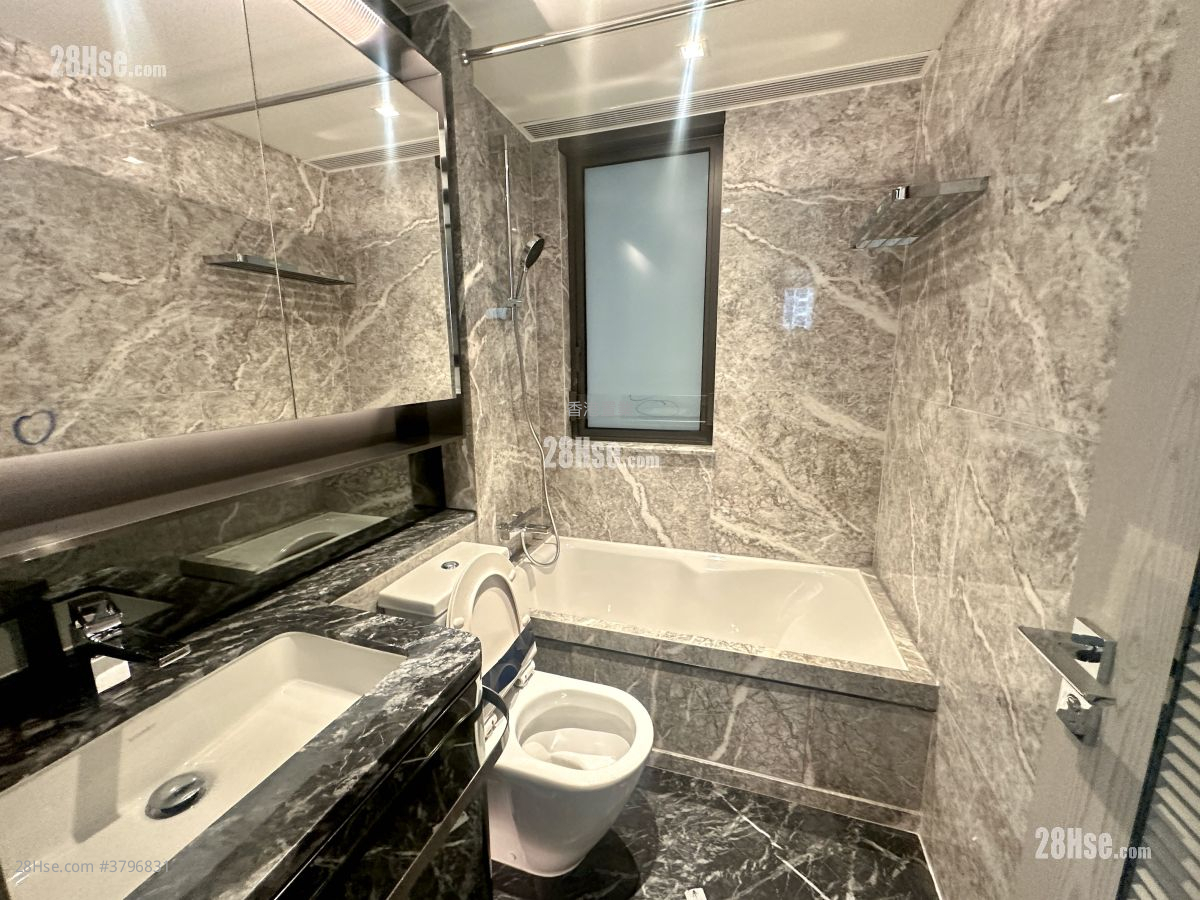 The Southside Rental 3 Bedrooms , 3 Bathrooms 773 ft²