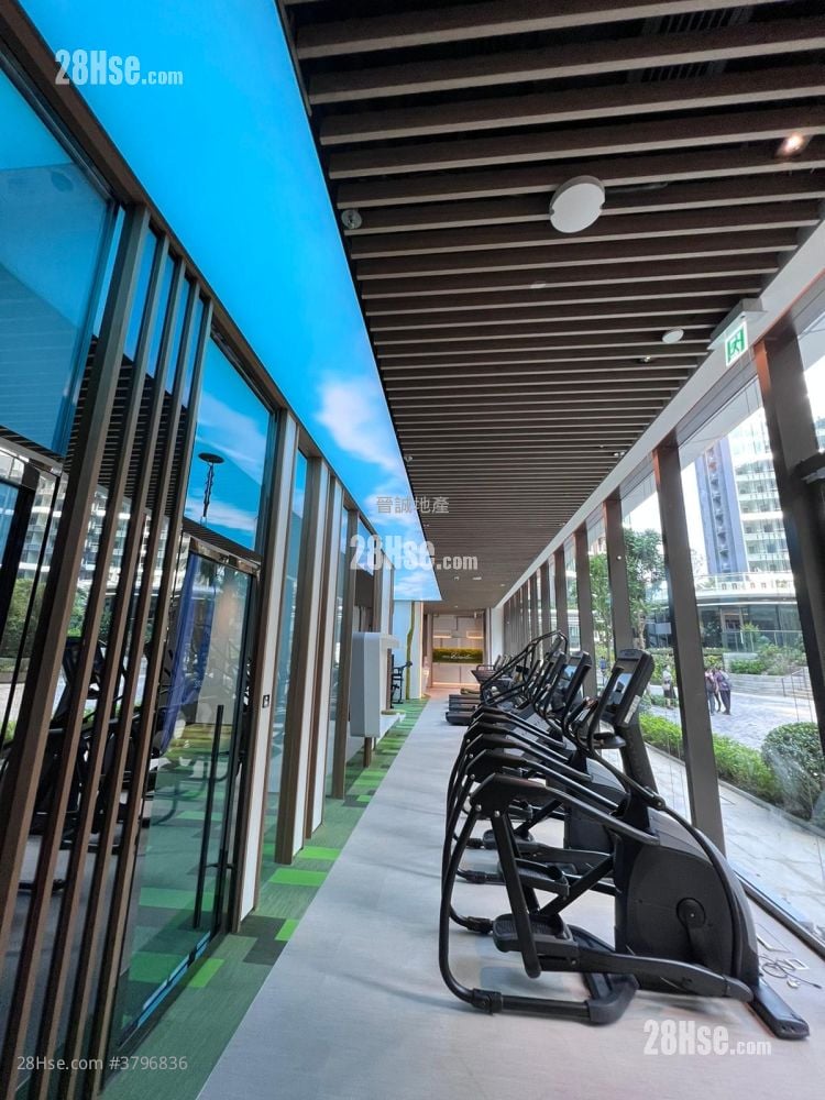 The Royale Sell 1 Bedroom , 1 Bathroom 292 ft²