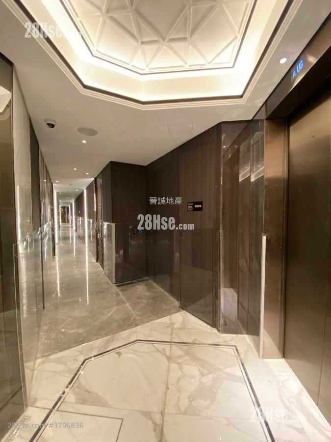 The Royale Sell 1 Bedroom , 1 Bathroom 292 ft²