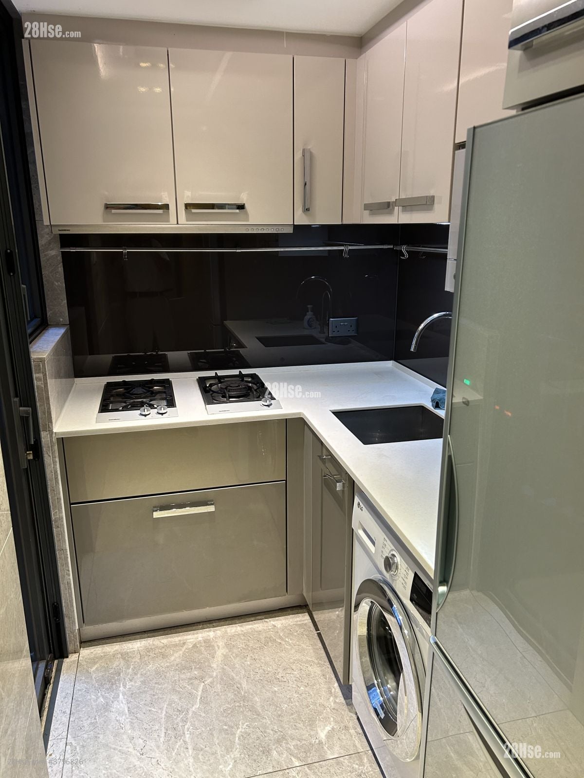 天晋 售盘 3 房 , 2 浴室 783 平方尺