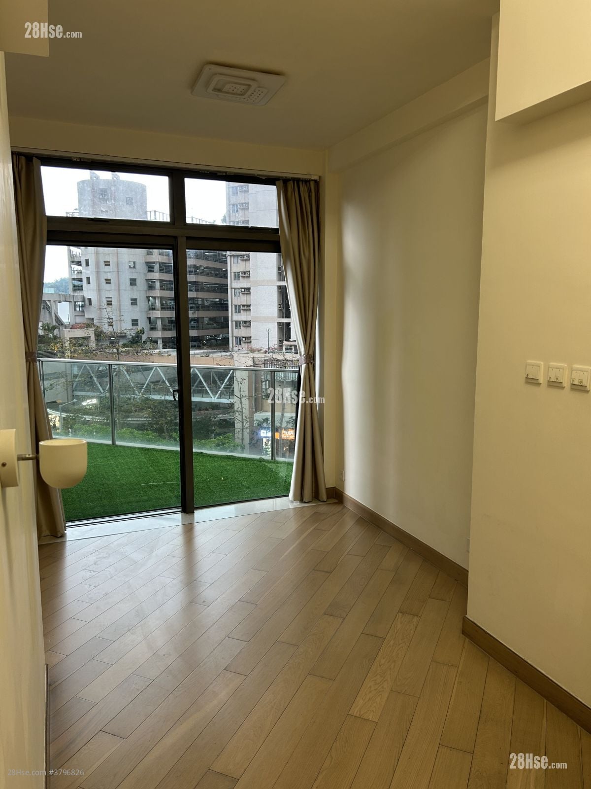 天晋 售盘 3 房 , 2 浴室 783 平方尺