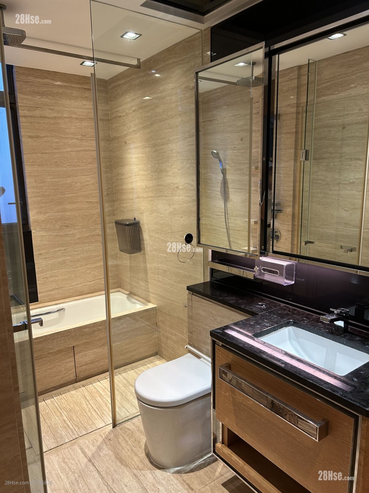 天晋 售盘 3 房 , 2 浴室 783 平方尺