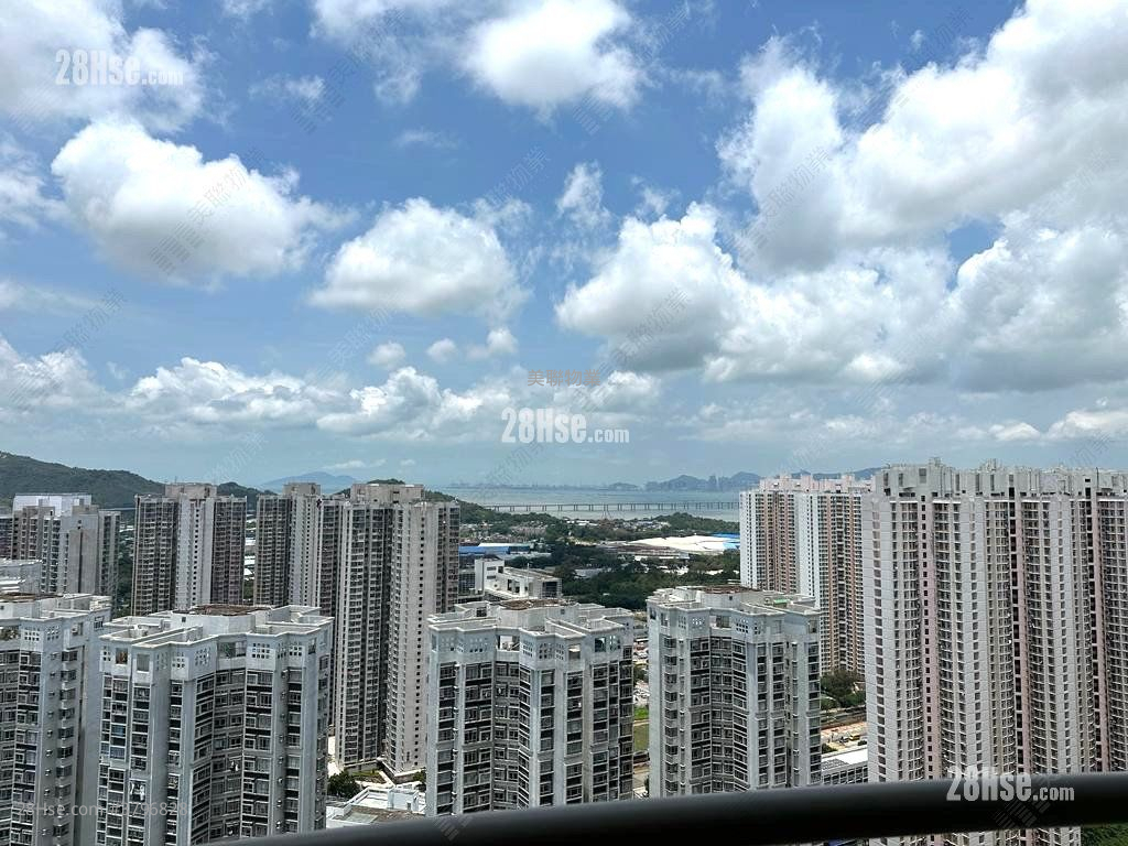 Central Park Towers Sell 2 Bedrooms , 1 Bathroom 496 ft²