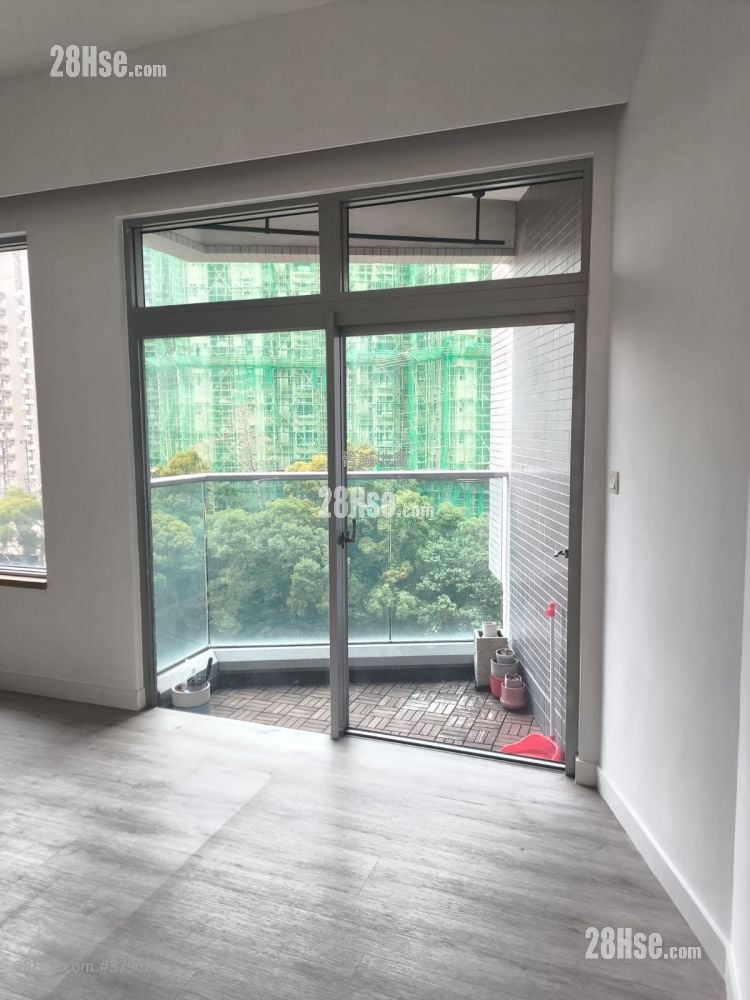 South Crest Rental 3 Bedrooms , 2 Bathrooms 928 ft²